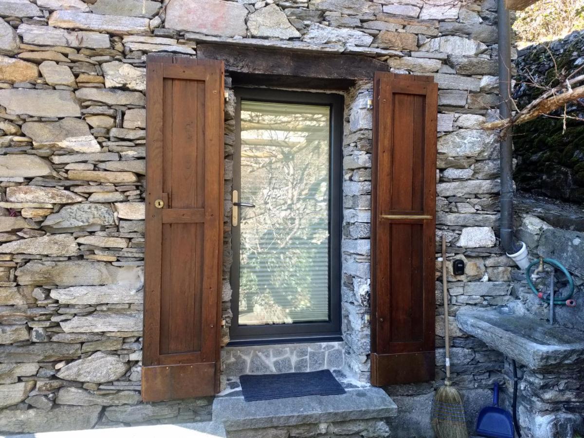 Villa Rustico "Casa Di Sasso" Intragna Exterior foto