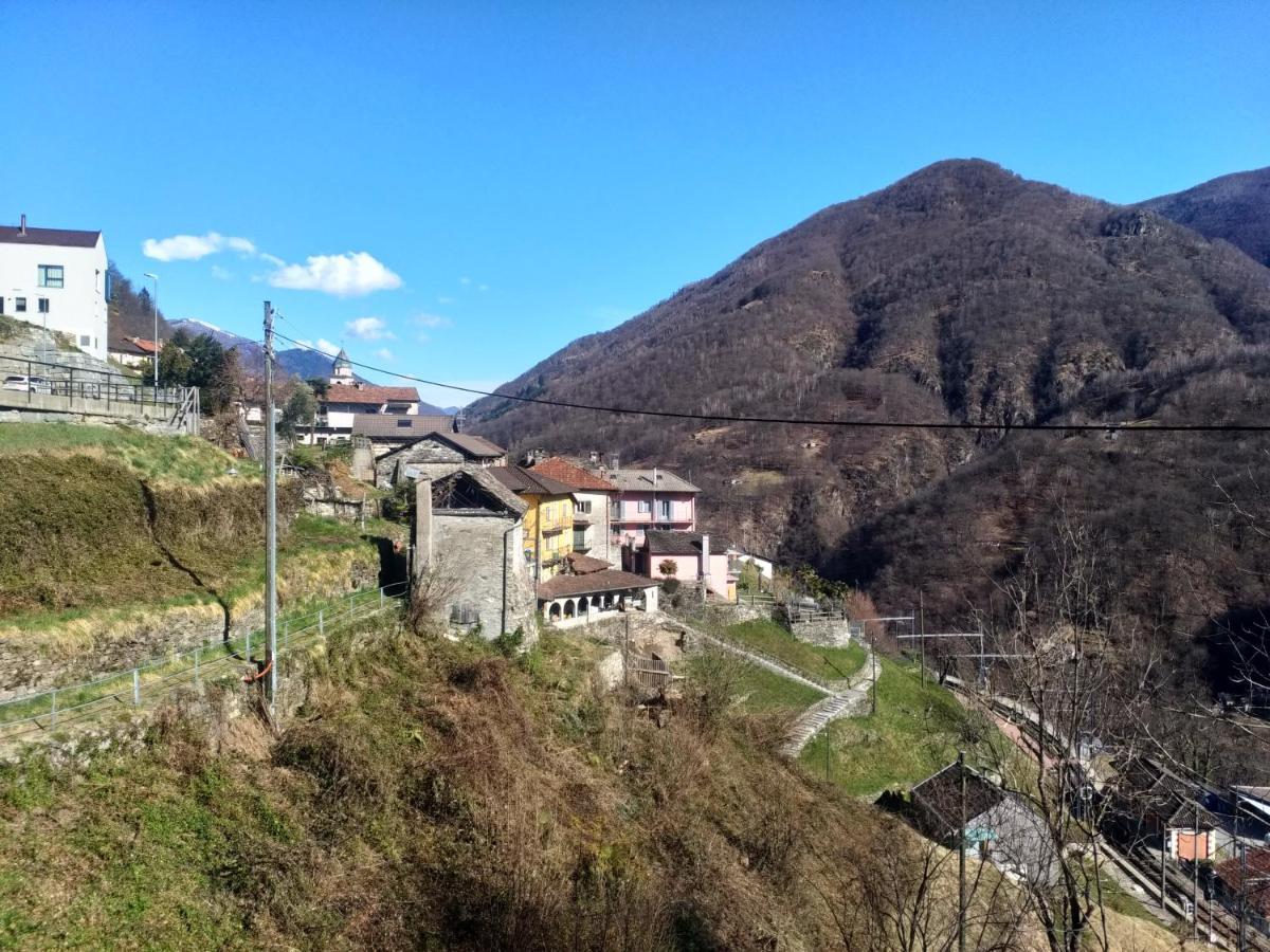 Villa Rustico "Casa Di Sasso" Intragna Exterior foto