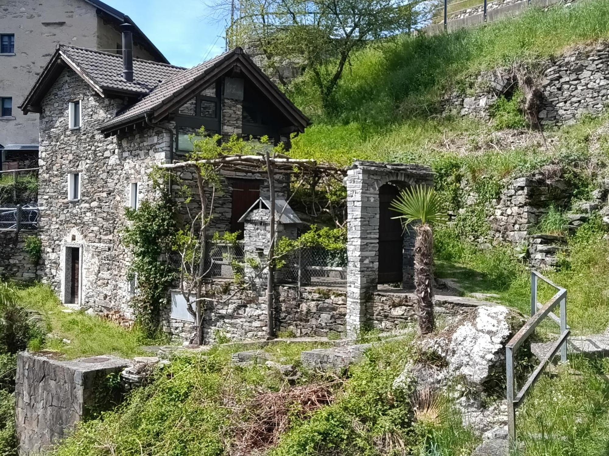 Villa Rustico "Casa Di Sasso" Intragna Exterior foto