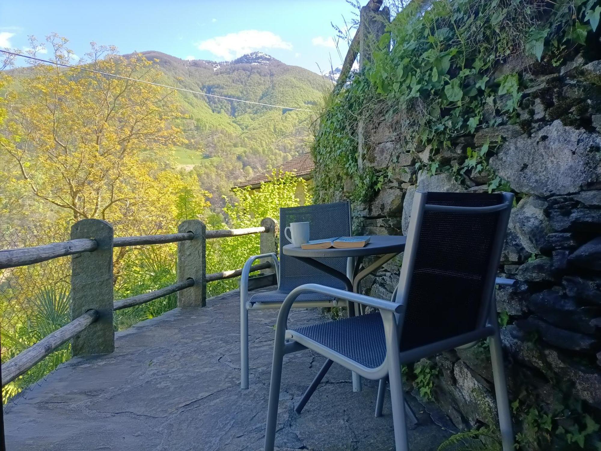Villa Rustico "Casa Di Sasso" Intragna Exterior foto